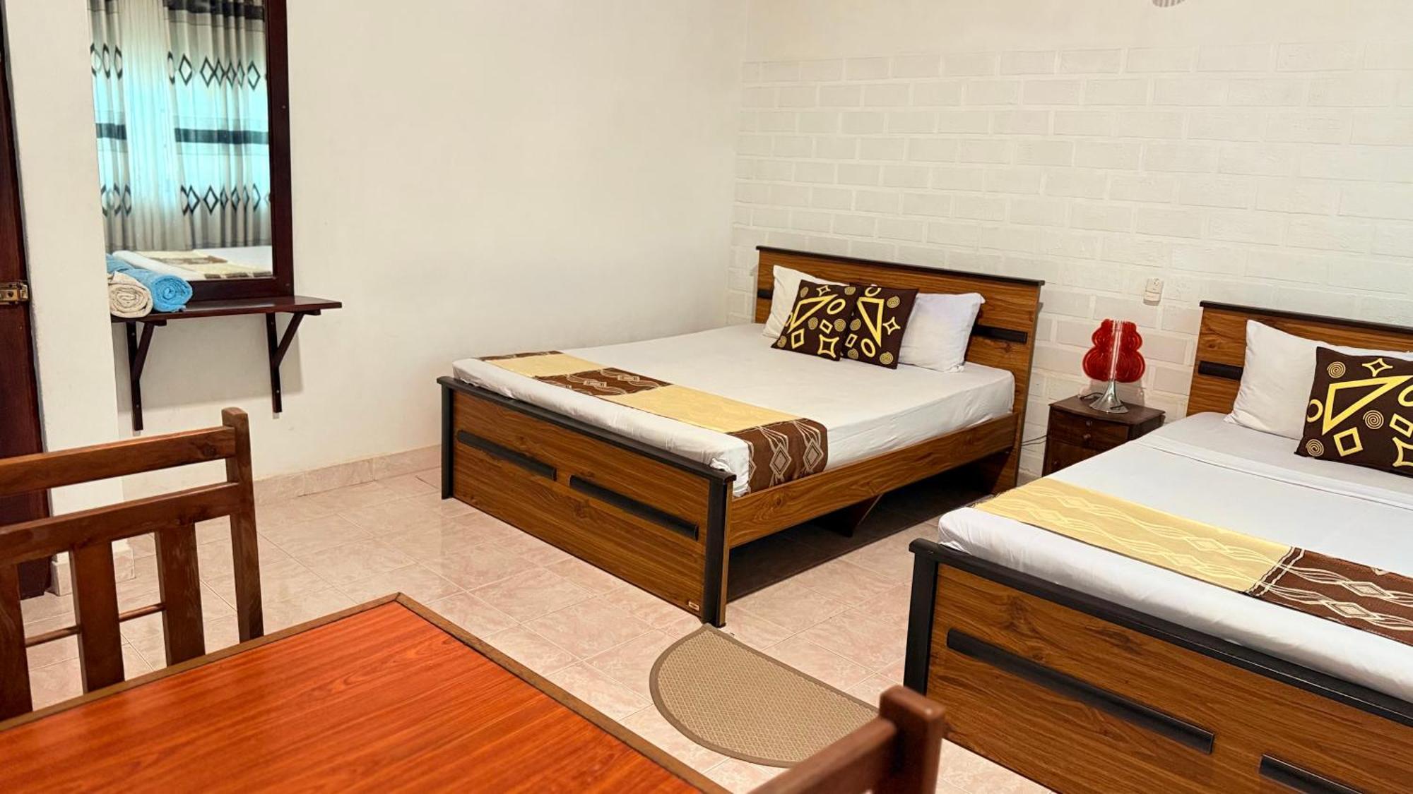 Home Living Unit Galle Exterior photo